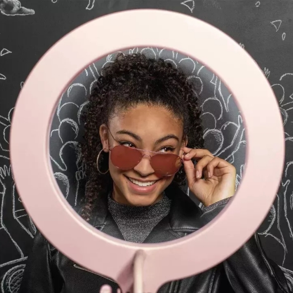 Ring Light, FAO Schwarz Social Star Selfie Light Stand - Picture 6 of 7